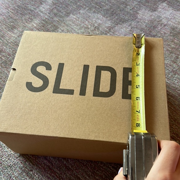 Authentic Yeezy Box - Picture 5 of 5